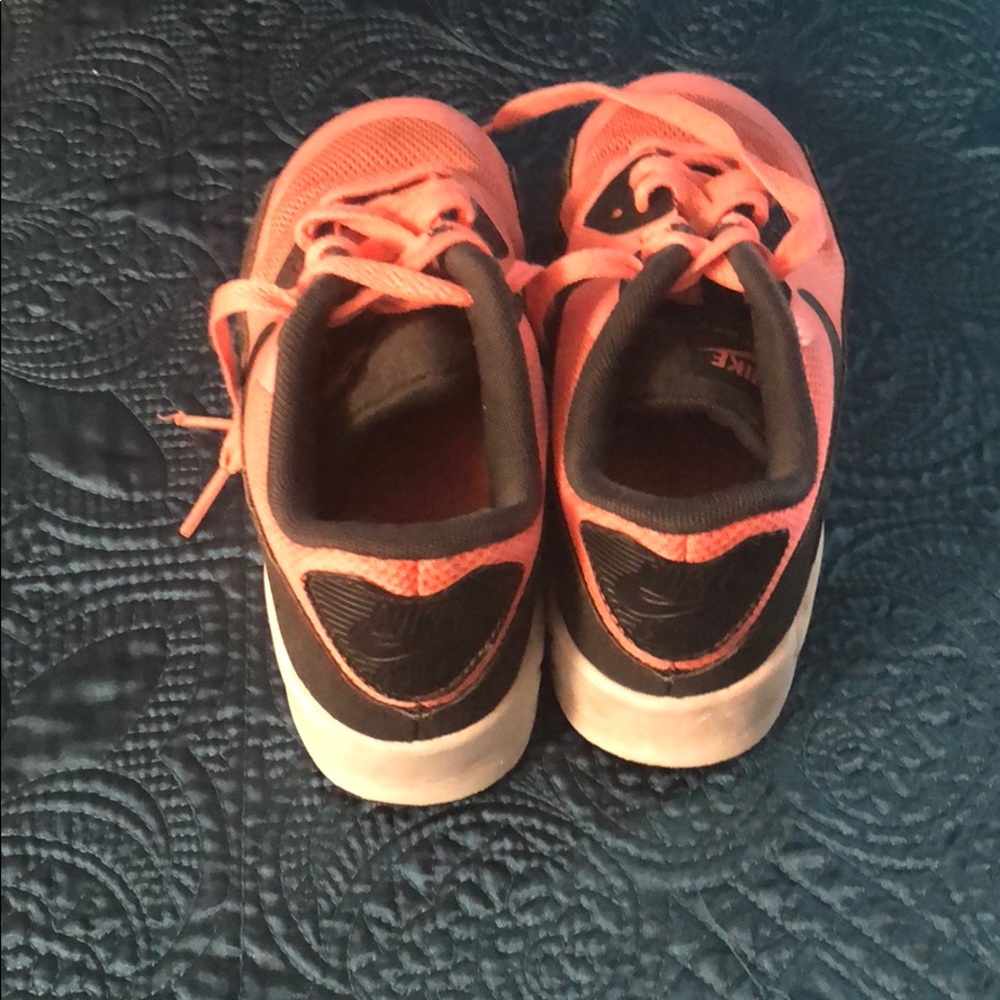 Used Nike Air Maxx size 13c coral and grey